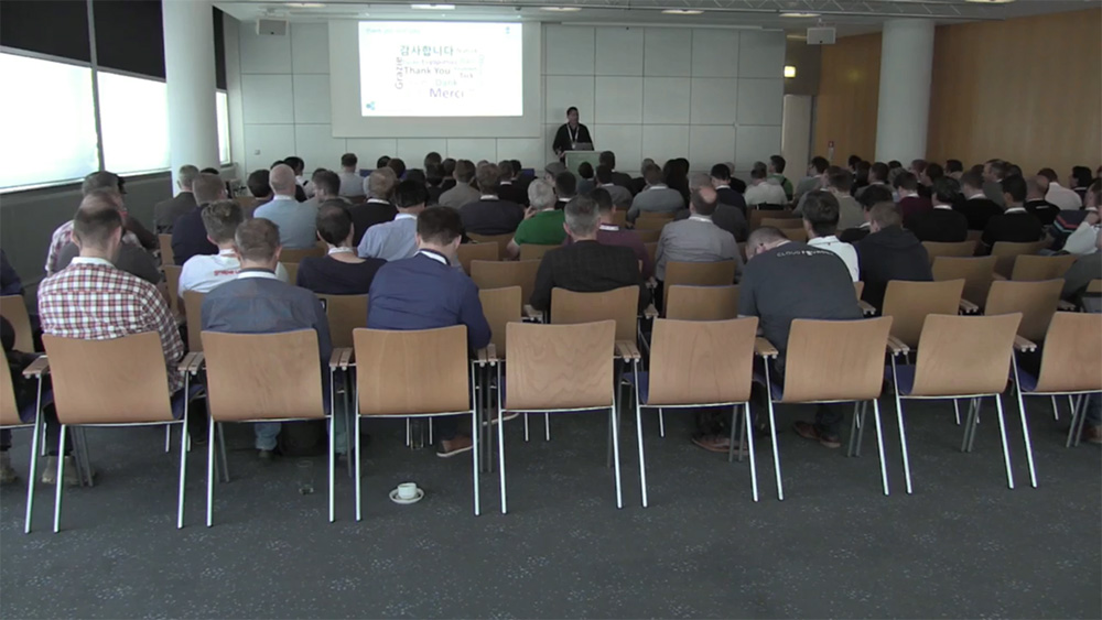 The room was packed at the Cloud Foundry Summit in Frankfurt for Dr. Max’s talk.