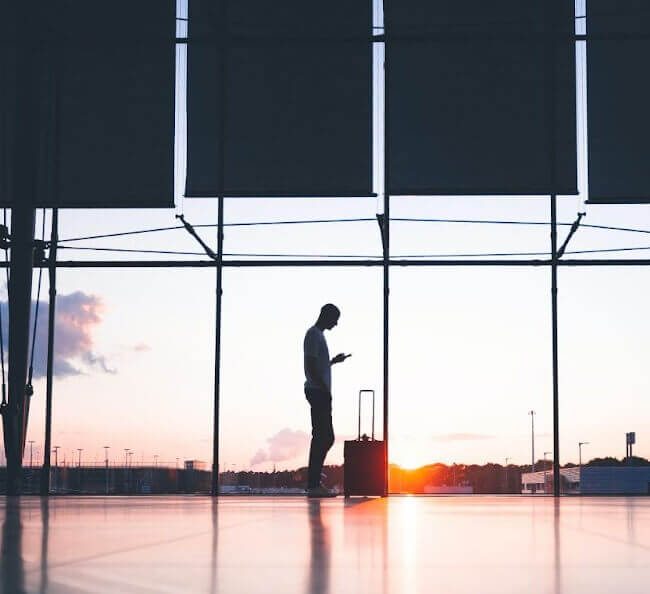 A Prototype for RFID-Based Baggage Tracking in Real Time 